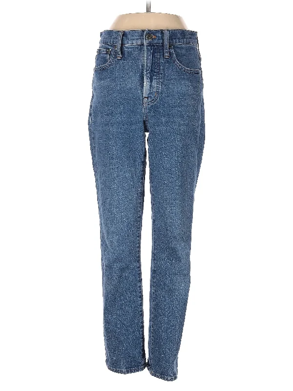 High-Rise Straight-leg Jeans in Medium Wash