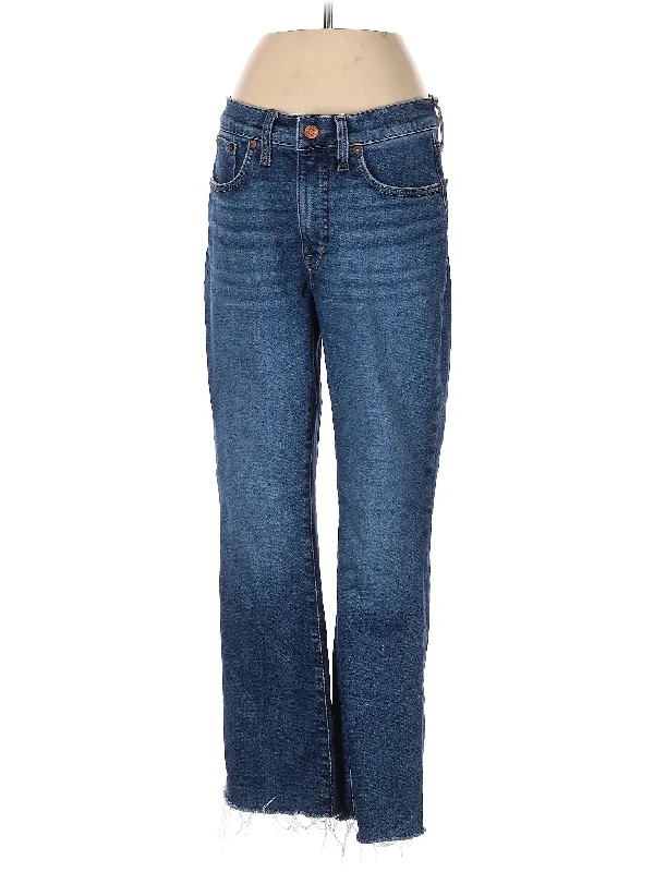 Low-Rise Bootleg Jeans in Medium Wash