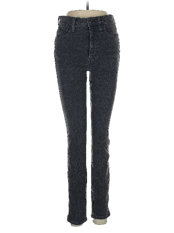 Mid-Rise Skinny Jeans in Dark Wash