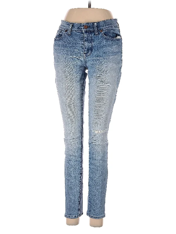 Mid-Rise Skinny Jeans in Light Wash