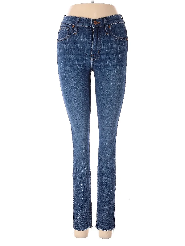 Mid-Rise Skinny Jeans in Medium Wash