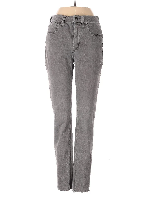 Mid-Rise Straight-leg Jeans in Light Wash