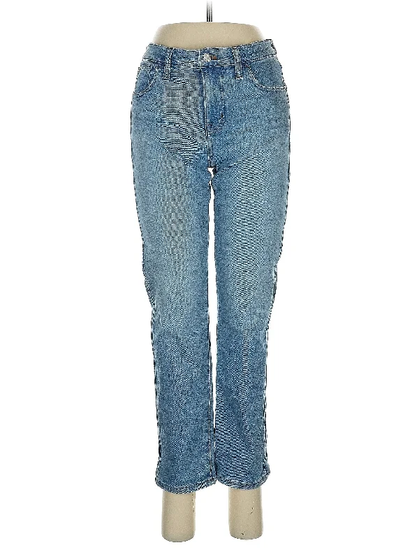 Mid-Rise Straight-leg Jeans in Light Wash